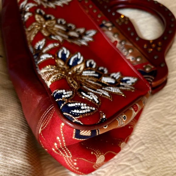 Isabella Fiore Vintage embroidered beaded bag clutch purse with wooden handles - Picture 10 of 12